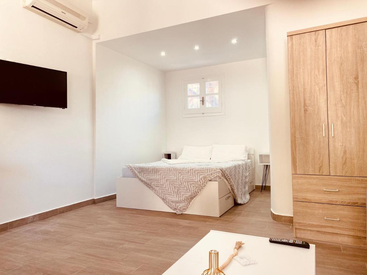 Louvros Luxury Suites 다시아 외부 사진