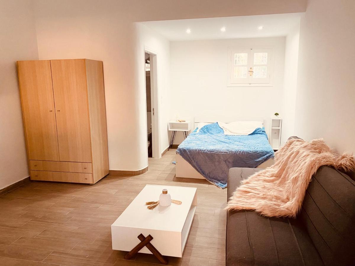 Louvros Luxury Suites 다시아 외부 사진