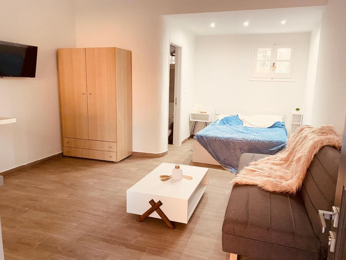 Louvros Luxury Suites 다시아 외부 사진