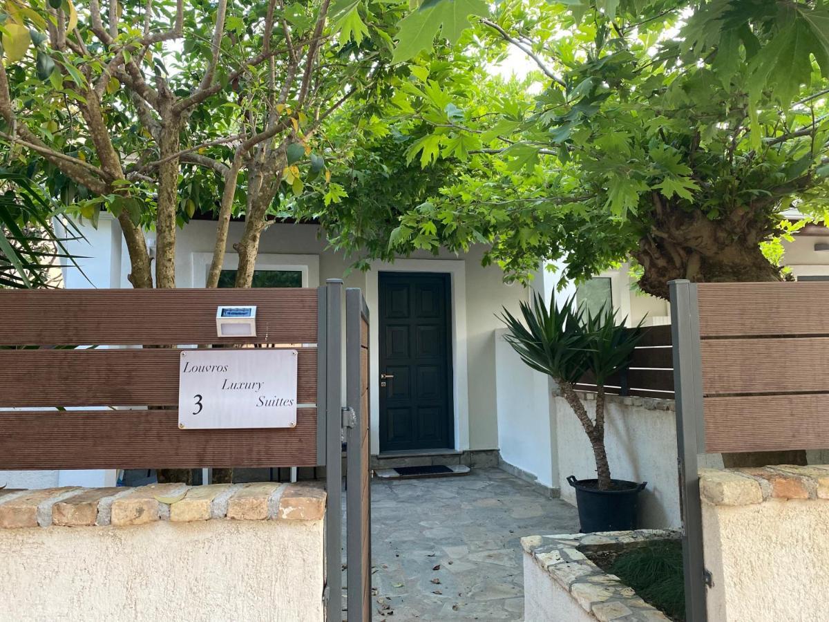 Louvros Luxury Suites 다시아 외부 사진